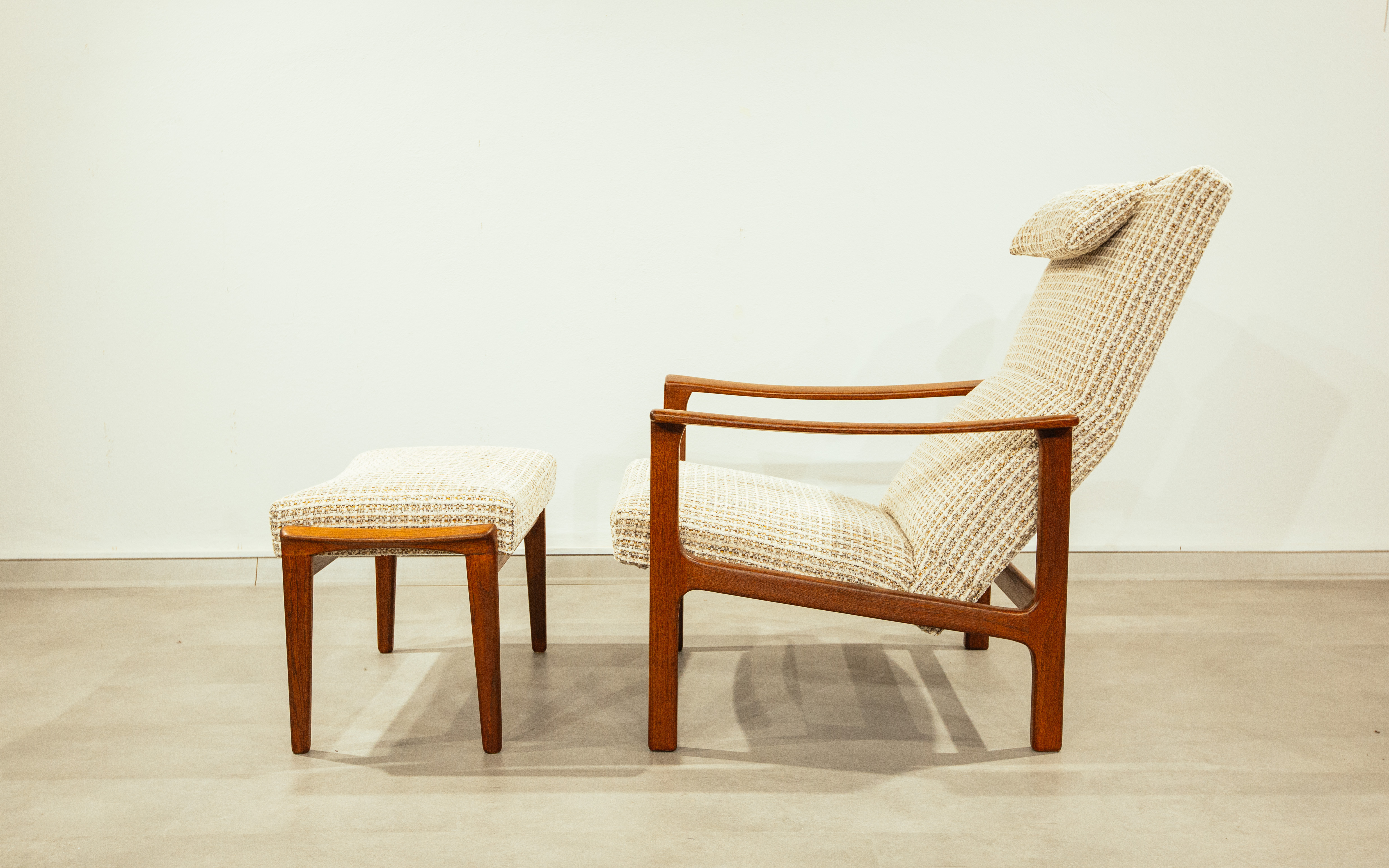 Bröderna Andrersson Chairs with Ottoman 